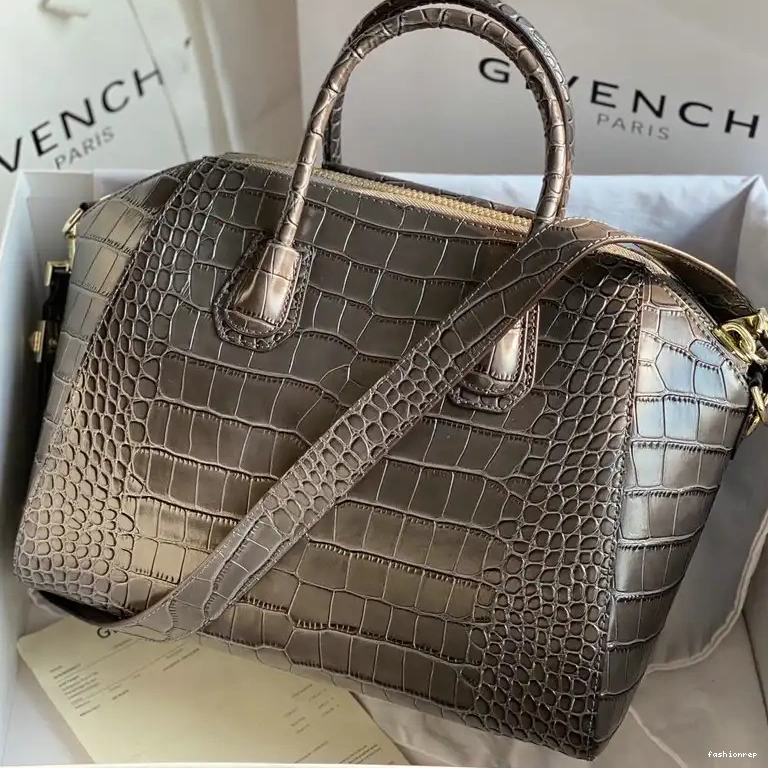 Fashionrep Bag 2203RF0013 Givenchy 0522